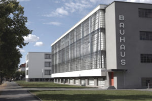 THE WOMEN OF THE BAUHAUS